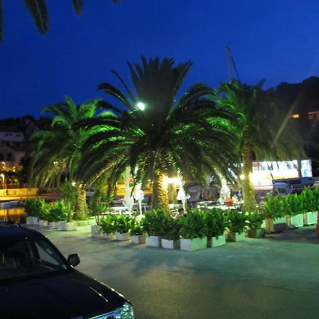 Apartment Vanda Splitska Ngoại thất bức ảnh