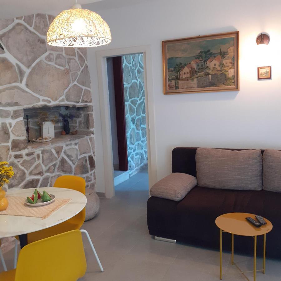 Apartment Vanda Splitska Ngoại thất bức ảnh