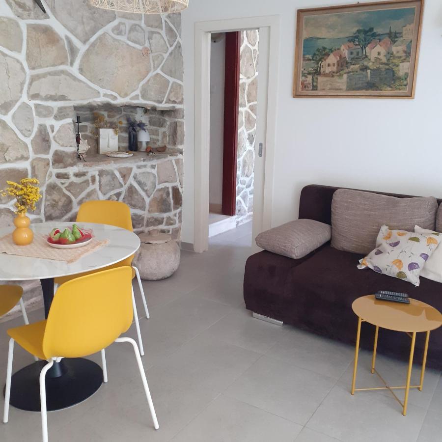 Apartment Vanda Splitska Ngoại thất bức ảnh