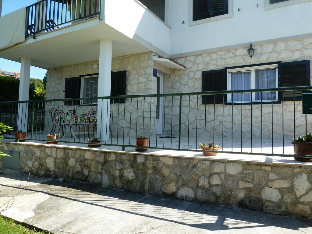 Apartment Vanda Splitska Ngoại thất bức ảnh